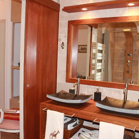 Bed & Breakfast La Topi Antibes