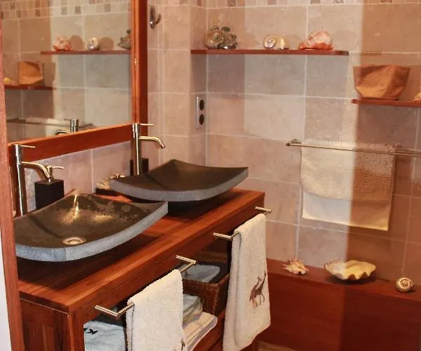 Bed & Breakfast La Topi Antibes